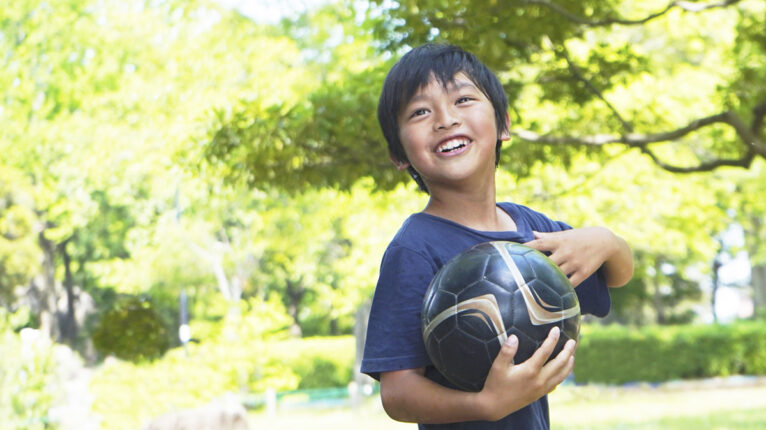 ◆対象：小学校1年生〜◆サッカーを主軸とした療育実施！思いっきり体を動かしながら様々な「チカラ」を育む《放課後等デイサービス・サカフル》をご紹介
