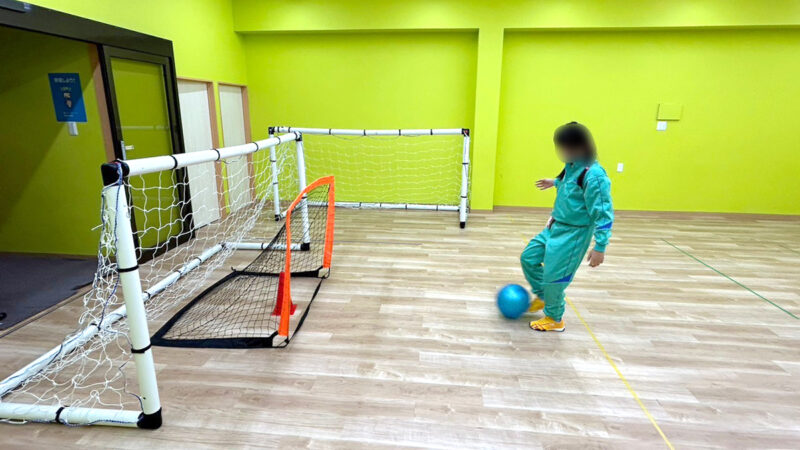 新しいサッカーゴールでミニゲームやシュート練習に思いっきり挑戦！＠サカフル宇都宮店