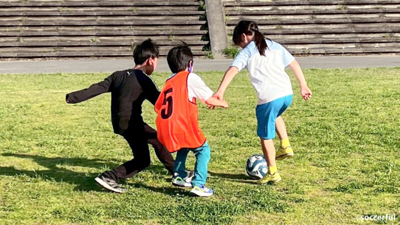 【活動をご紹介♪】ドリブル練習から試合まで、様々な場面で成長を実感！楽しく取り組める療育を実施しています＠サカフル小山店