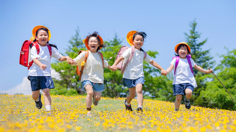 《1日のスケジュールをご紹介》お子さまの「動きたい！遊びたい！」を叶えて、様々な経験から健やかな成長をサポート