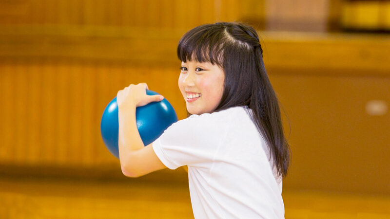 スポーツのチカラで心と身体を育もう！《サカフル》ならではの専門的な【療育プログラム】をご提供します！